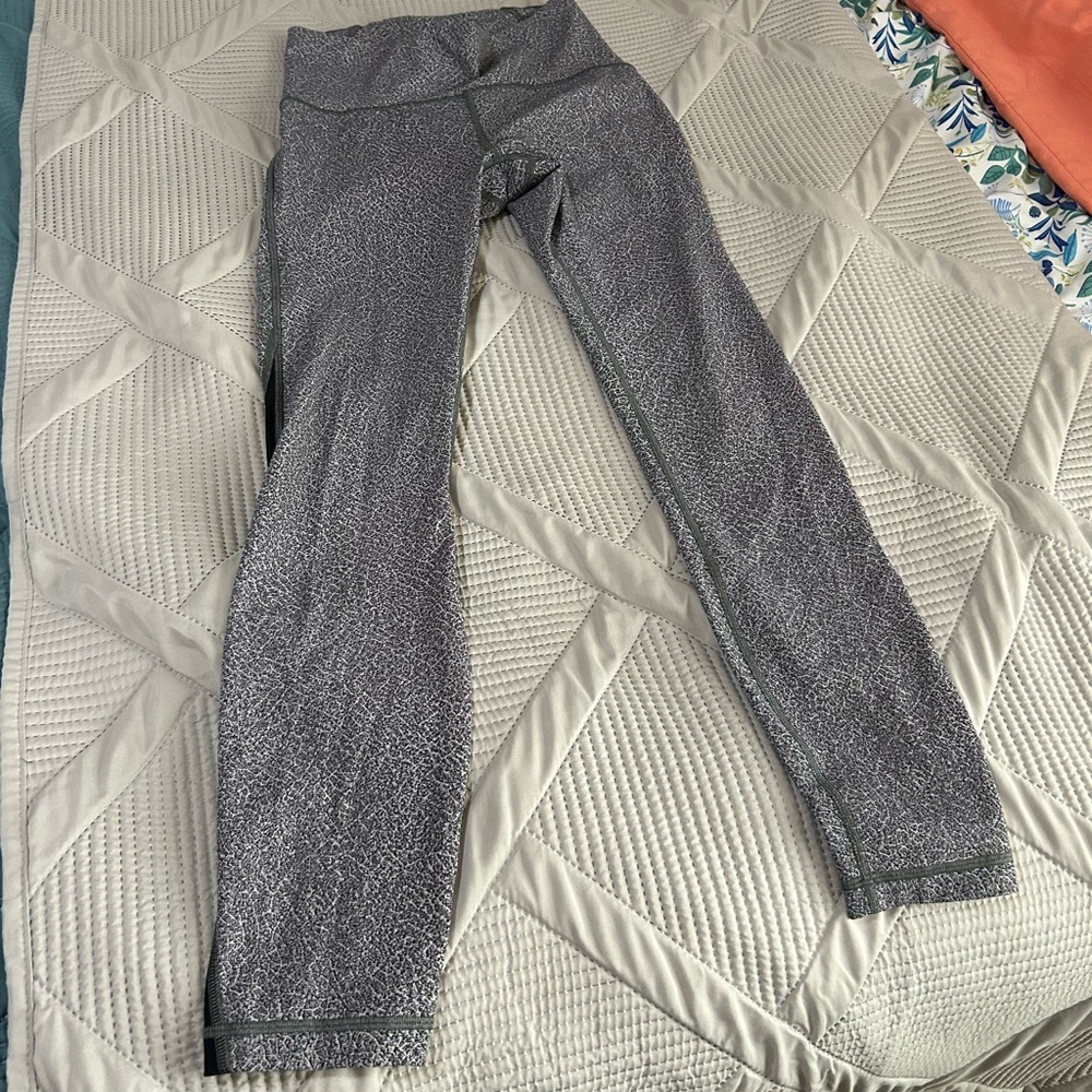Lululemon Train Times 7/8 leggings